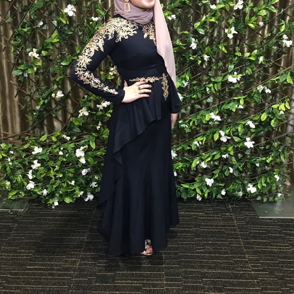 Gorgeous navy and gold sequined evening dress - Picture 4 of 5